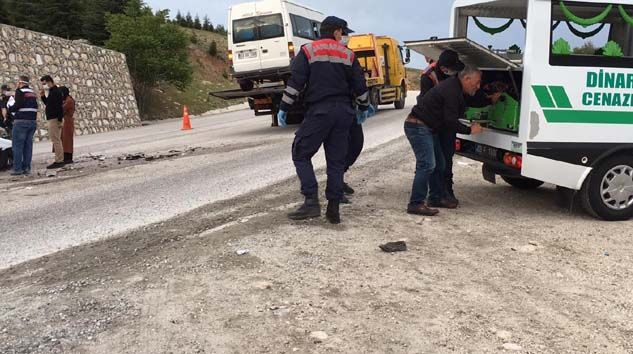 Afyon’daki kazada Aysel Abay ve Nisanur Abay hayatını kaybetti