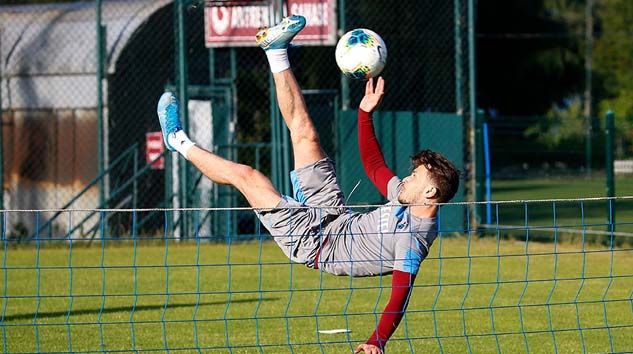 Abdulkadir Parmak: İki kulvarda da şampiyon olmak istiyoruz