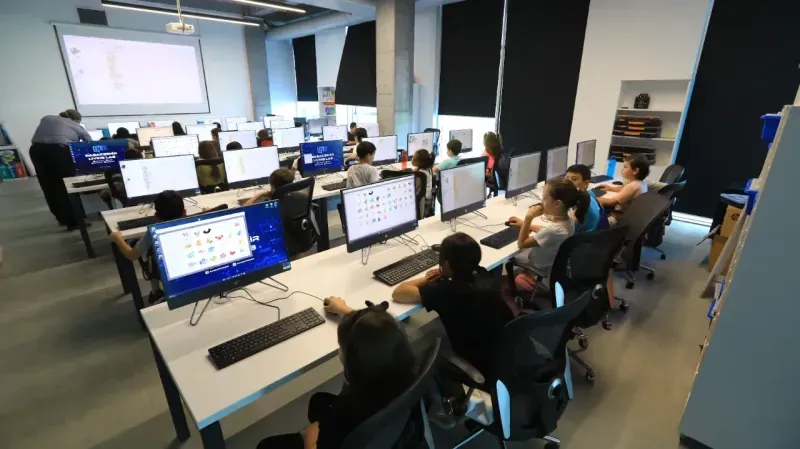 Başakşehir Living Lab teknolojiye yön veriyor Başakşehir Living Lab teknolojiye yön veriyor