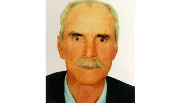 Otomobiliyle traktöre çarpan muhtar Vakkas Aslan hayatını kaybetti