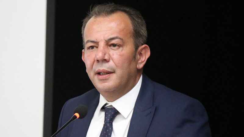 Tanju Özcan: “Parti sizin partiniz değil, Atatürk’ün partisi" Tanju Özcan: “Parti sizin partiniz değil, Atatürk’ün partisi"