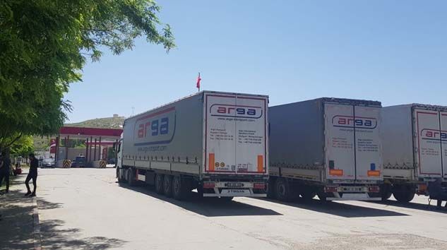 Gürbulak Sınır Kapısı’nda tır geçişi başladı