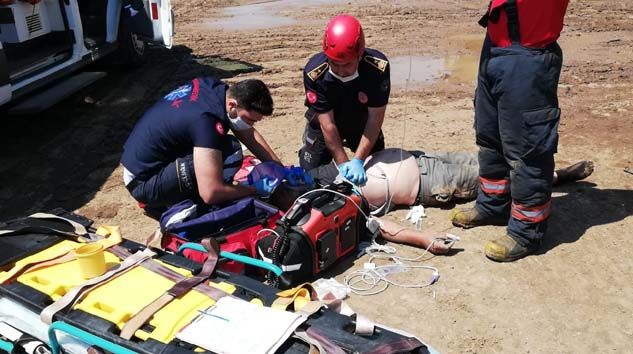 Kuzey Marmara Otoyolu inşaatında çalışan Yıldıray Keçe iki aracın arasında kalarak öldü