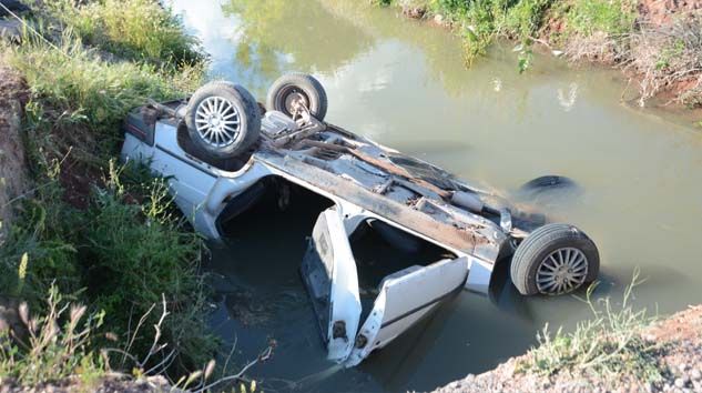 Virajı alamayan otomobil kanala düştü Zeki Mercan hayatını kaybetti