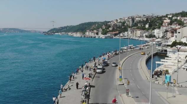 İstanbullular sahile akın etti, yoğunluk havadan görüntülendi