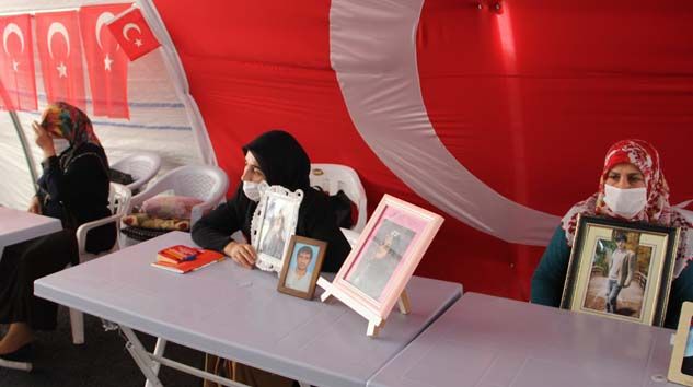 HDP önündeki ailelerin evlat nöbeti 279’uncu gününde