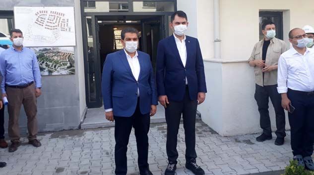 Bakan Kurum Esenler’de kentsel dönüşüm konutlarını inceledi