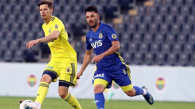 Fenerbahçe hazırlıklarını sürdürüyor