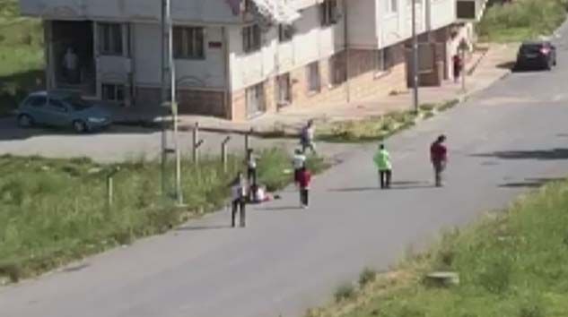 Veysi Çelik sokak ortasında eşi Hatice Çelik’i öldürdü