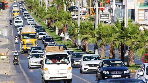 Bodrum’a 700 bin tatilci akın akın geliyor