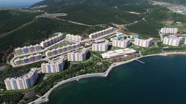 Marmara’da deniz sezonu açıldı, tatilciler Armutlu’ya akın etti