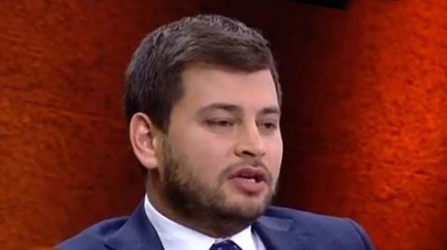 AK Parti Tanıtım Medya Başkan Yardımcısı Emre Cemil Ayvalı neden istifa etti