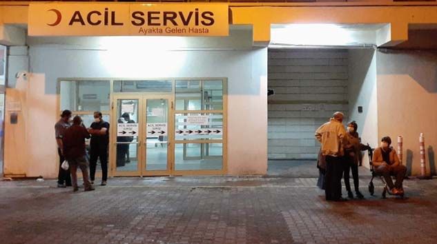 Korona virüslü hasta hemşireye saldırdıktan sonra 3. kattan düşerek öldü
