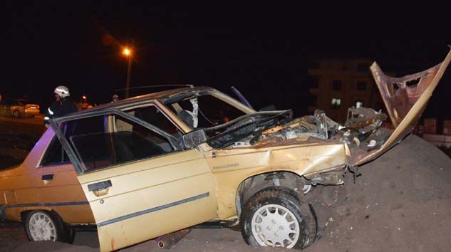 Otomobil kum yığınına çarptı: Süleyman Dokuyucu öldü