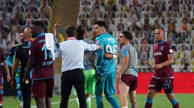 Fenerbahçeli Altay ile Trabzonsporlu Abdülkadir Parmak tartıştı