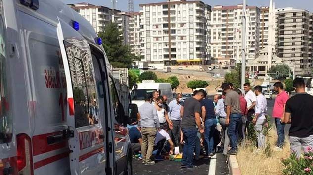 Yolun karşısına geçmek isteyen öğretmen Cengiz Elma hayatını kaybetti