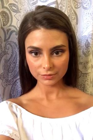 Bekaretini satılığa çıkaran genç kıza,bir iş insanı talip oldu