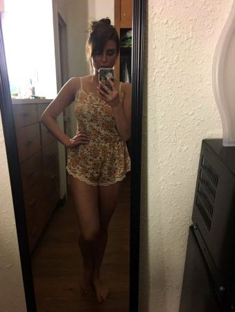 Bekaretini satılığa çıkaran genç kıza,bir iş insanı talip oldu