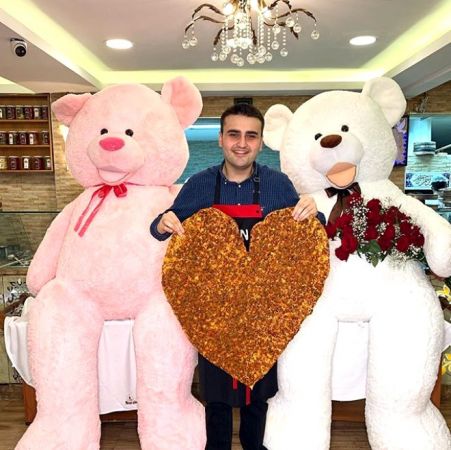 Dünyayı kasıp kavuran CZN Burak kimdir?