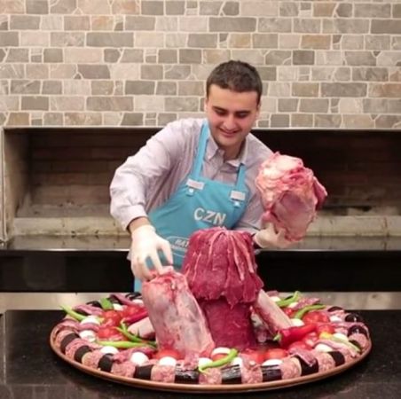 Dünyayı kasıp kavuran CZN Burak kimdir?