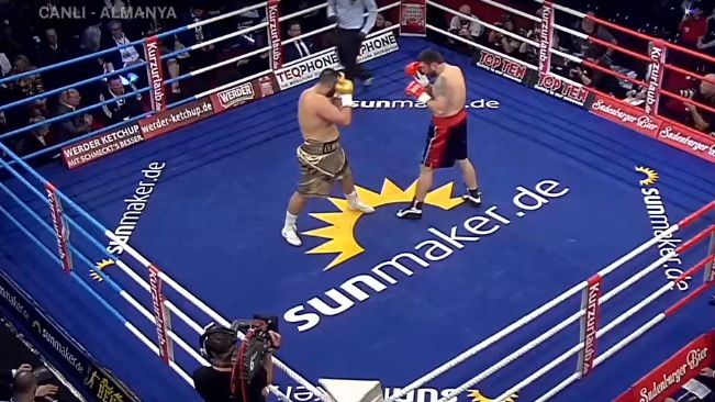 Ali Eren Demirezen Andrei Mazakin boks maçını kim kazandı?