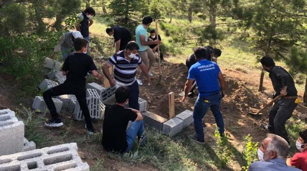 Üvey babasının öldürdüğü küçük Alperen toprağa verildi