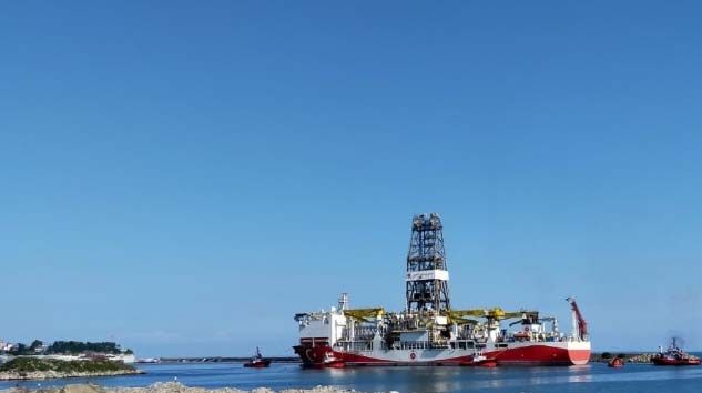 Fatih Sondaj Gemisi Trabzon Limanı’ndan ayrıldı