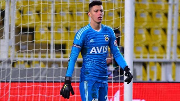 Berke Özer 1 yıl daha Westerlo’da