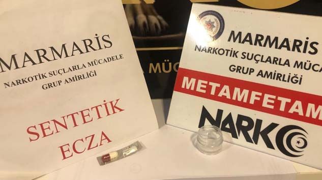 Fen bilgisi öğretmeni uyuşturucu madde satarken yakalandı