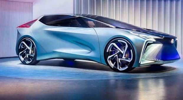 Lexus kendi kendine park eden yüzde 100 elektrikli aracı UX 300e’yi tanıttı