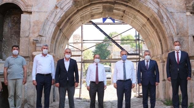 2000 yıllık tarihi İstanbul Kapı eski ihtişamına kavuşuyor