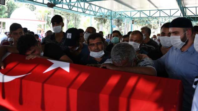 Kaza kurşunuyla ölen Astsubay Güven göz yaşları arasında toprağa verildi