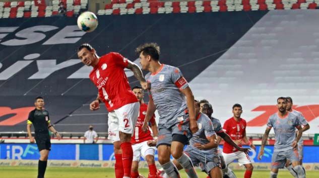 Antalyaspor: 0 – Medipol Başakşehir: 2