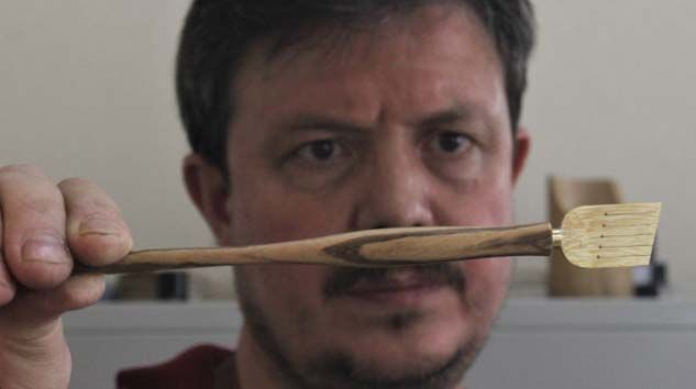 Ahşaptan kalem yapıp Hindistan’a tanesini 175 liraya satıyor