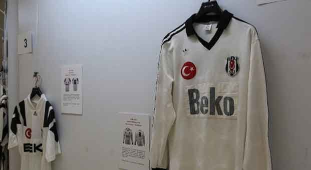 1903’ten günümüze siyah-beyaz sergi