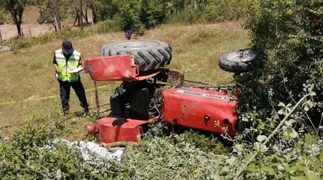 Devrilen traktörün altında kalan İsmet Yılmaz öldü