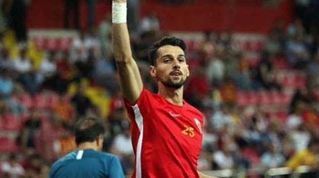 Alpay Çelebi Kayserispor’dan ayrıldı