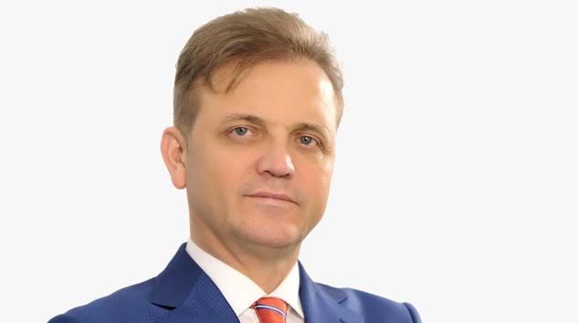 Skolyoz, kız çocuklarında daha fazla görülüyor