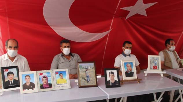 HDP önündeki ailelerin evlat nöbeti 310’uncu gününde