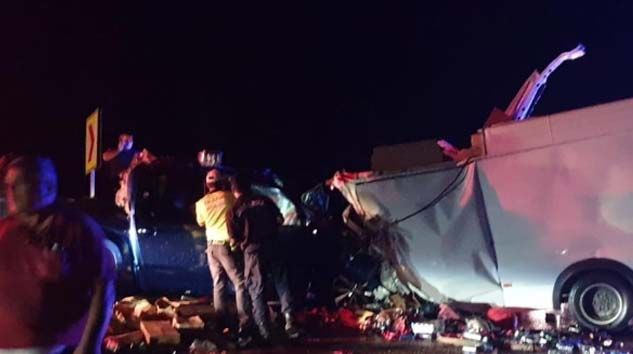 Antalya-Konya yolunda feci kaza: 2 ölü, 4 yaralı