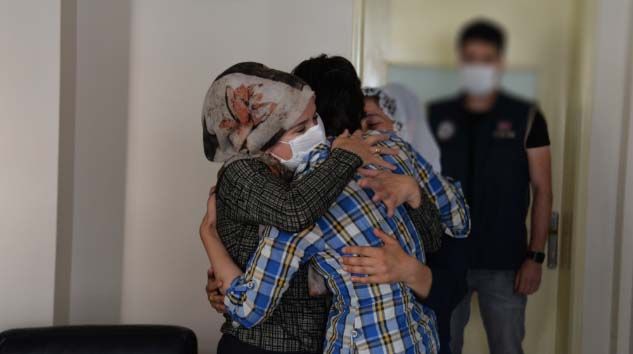 Şırnak’ta ikna çalışması sonucu teslim olan terörist ailesi ile buluşturuldu
