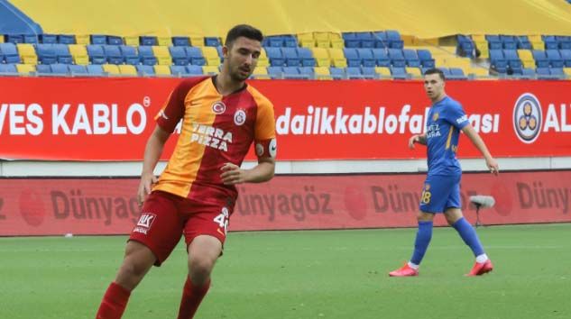 Galatasaray’da 17 yaşındaki Emin Bayram sahaya kaptan çıktı