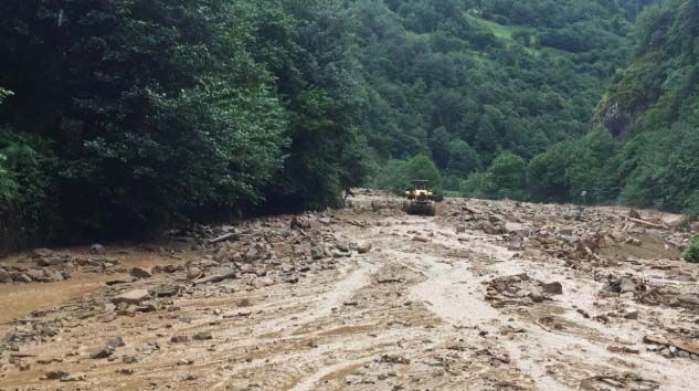 Rize’de şiddetli yağış