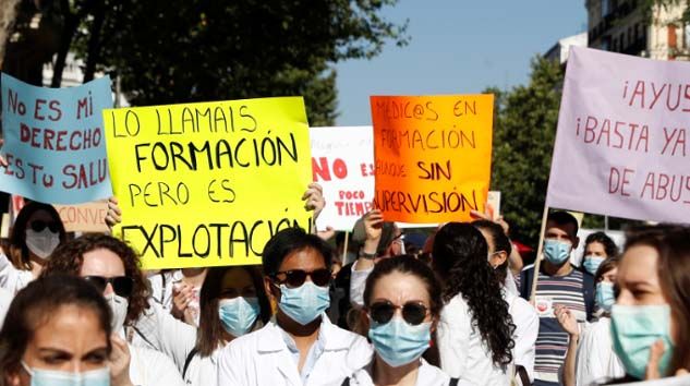 İspanya’da sağlık çalışanlarından protesto