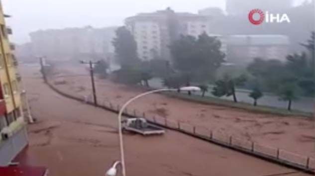 Sarısu köyü muhtarı: Selde iki kişi kayboldu