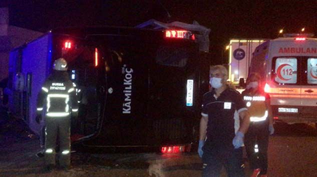 Camdan yola savrulan muavin hayatını kaybetti