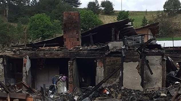 Mudurnu’da çıkan ev yangınında 2 çocuk öldü