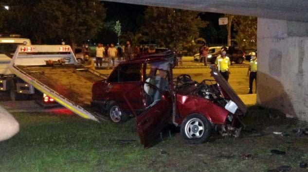 Kartal sahil yolunda feci kaza: 2 ölü, 2 yaralı