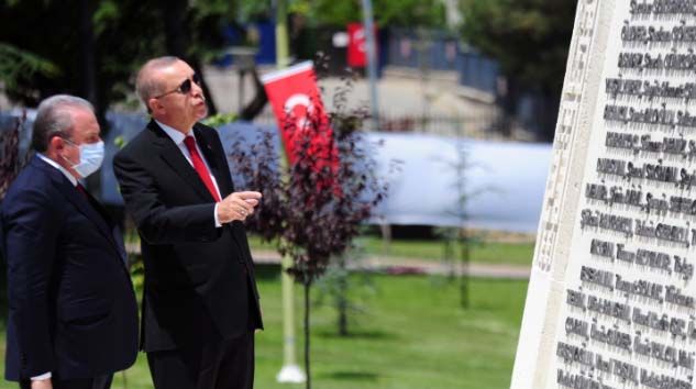 Her kim 15 Temmuz’u küçümsemeye çalışıyorsa bilin ki amacı derin tarihi anlamı gölgelemektir