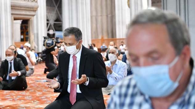 Sultanahmet Camii’de 251 Şehit için 251 Hatm-i Şerif ve Mevlid-i Şerif okundu